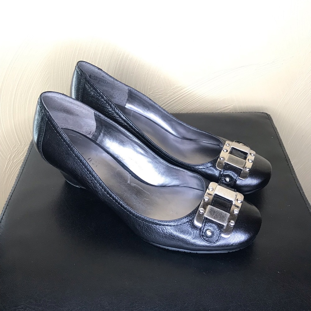 Nine West - Black wedge with silver buckle